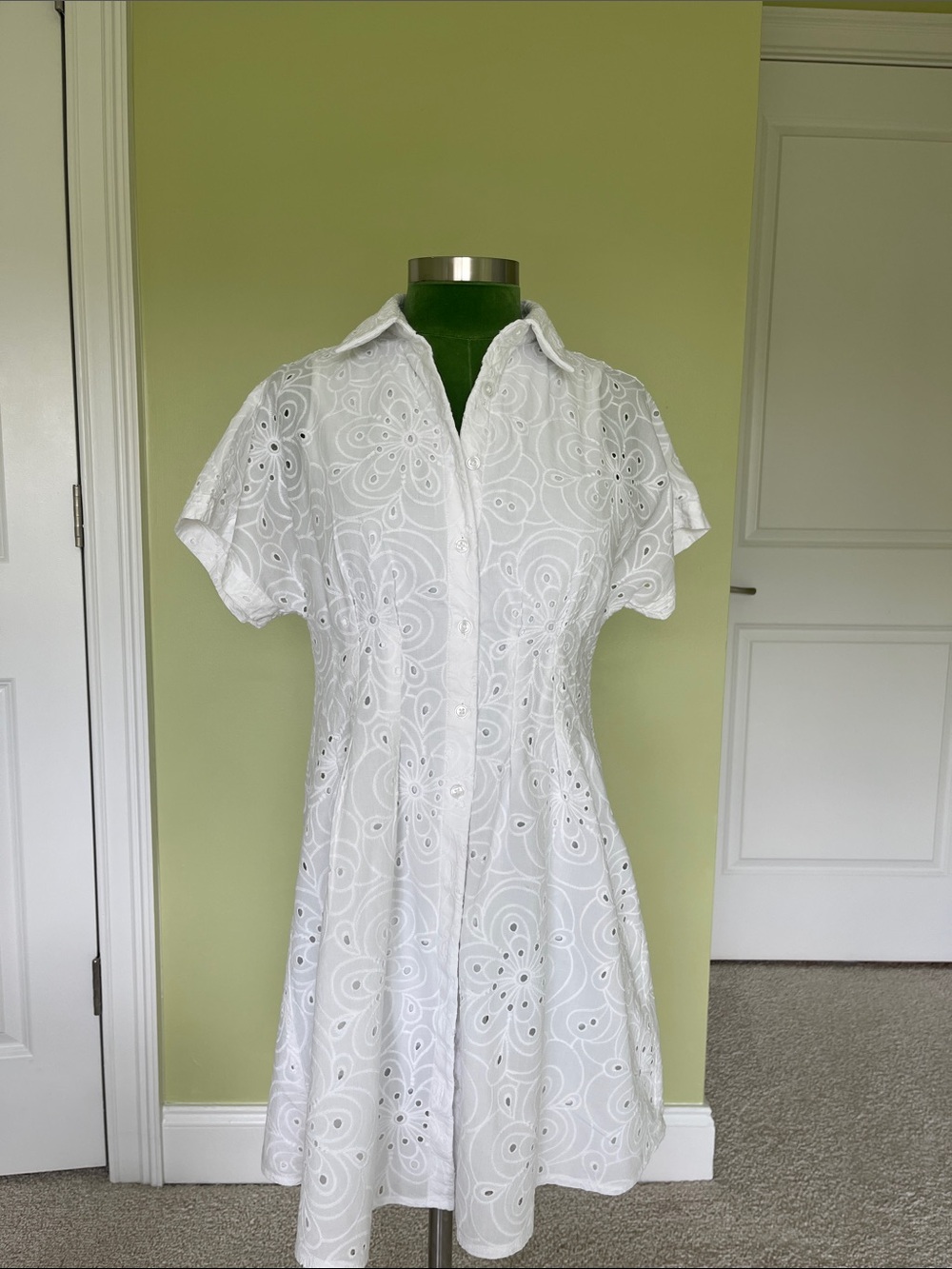 Donna Morgan White Eyelet Shirtdress with Floral Cutwork